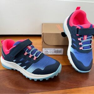 NWT Merrell Nova 3 Sneaker, Blue/Navy/Fucshia, little kid 12.5
